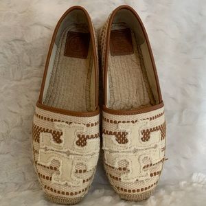 Tory Burch Tan Canvas Espadrilles size 8.5